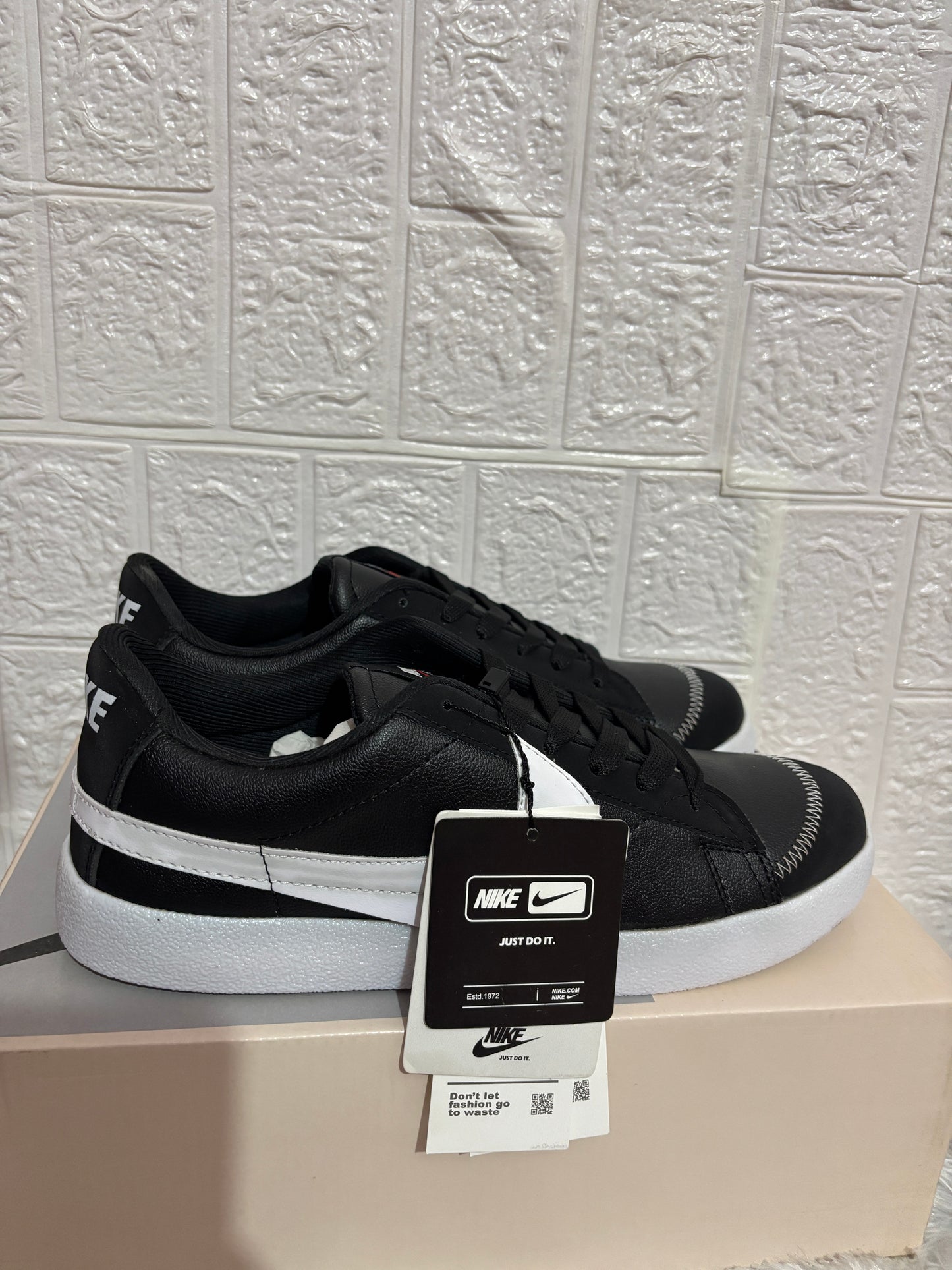 Nike Court Legacy 'Black & White' —